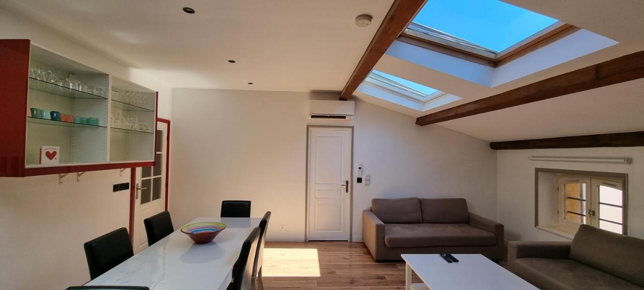 Loft 80M2 En Plein Coeur De La Vieille Ville 3 Etoiles Toulon Luaran gambar