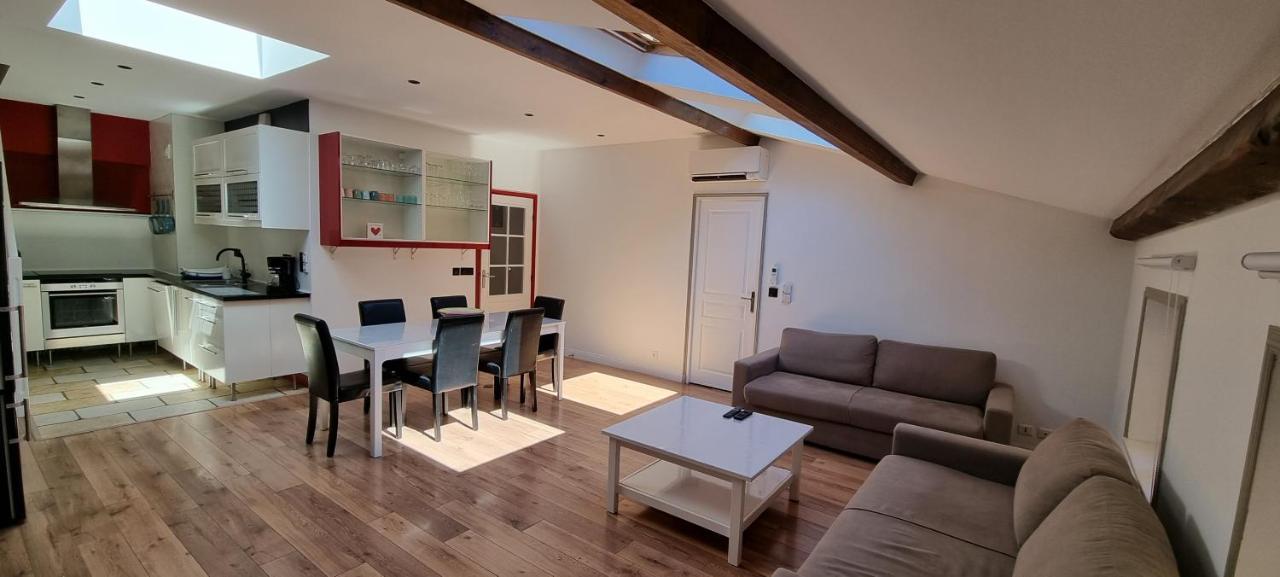 Loft 80M2 En Plein Coeur De La Vieille Ville 3 Etoiles Toulon Luaran gambar
