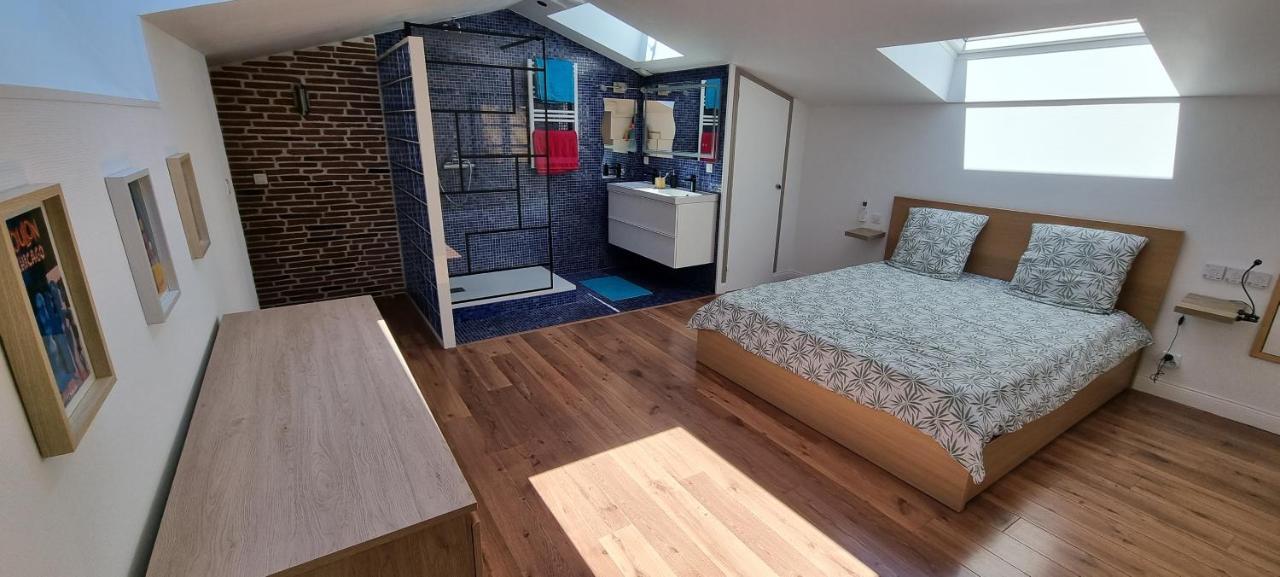 Loft 80M2 En Plein Coeur De La Vieille Ville 3 Etoiles Toulon Luaran gambar
