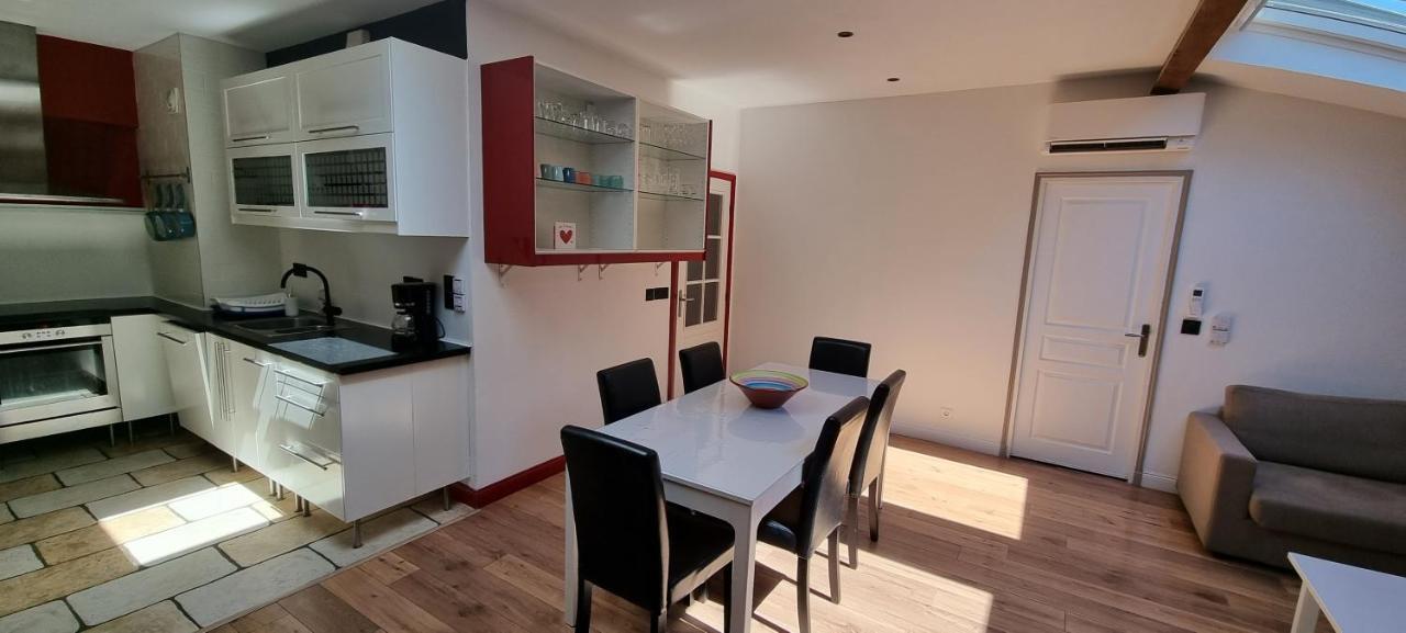 Loft 80M2 En Plein Coeur De La Vieille Ville 3 Etoiles Toulon Luaran gambar
